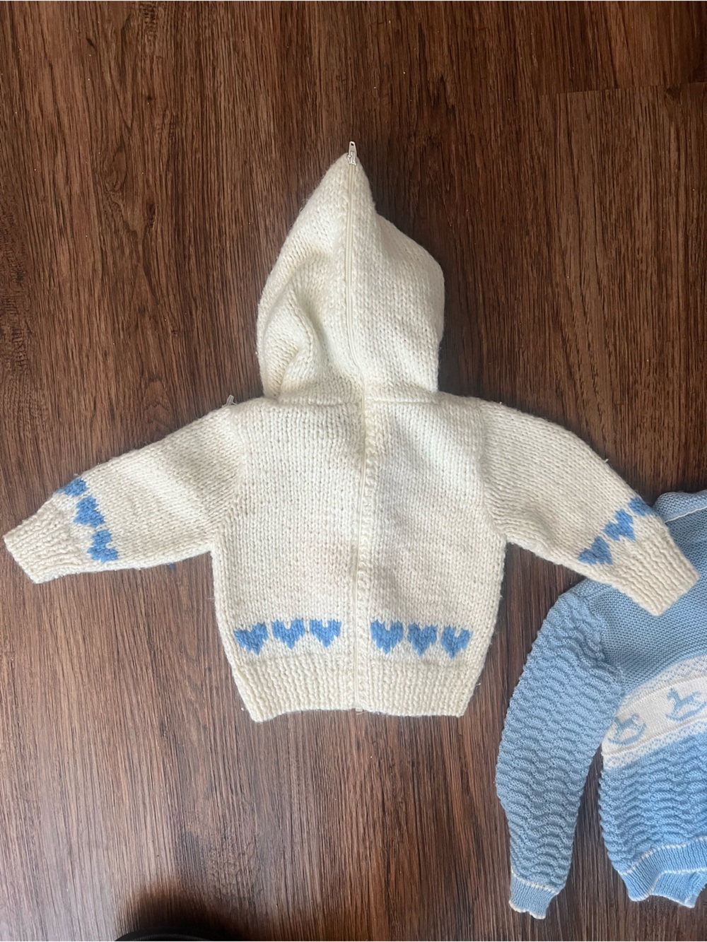 2 Vintage Blue and Cream Knit Baby Sweaters Set 6-9/9-12 - Picture 8 of 8